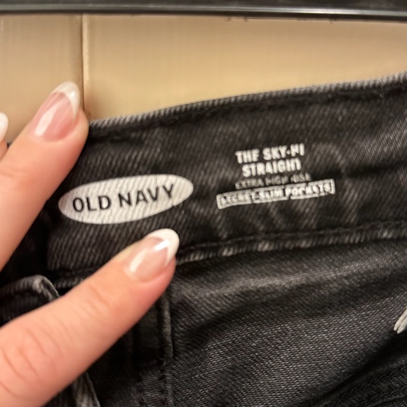 Old Navy Sky High Extra High Straight Leg Jean - Picture 3 of 4